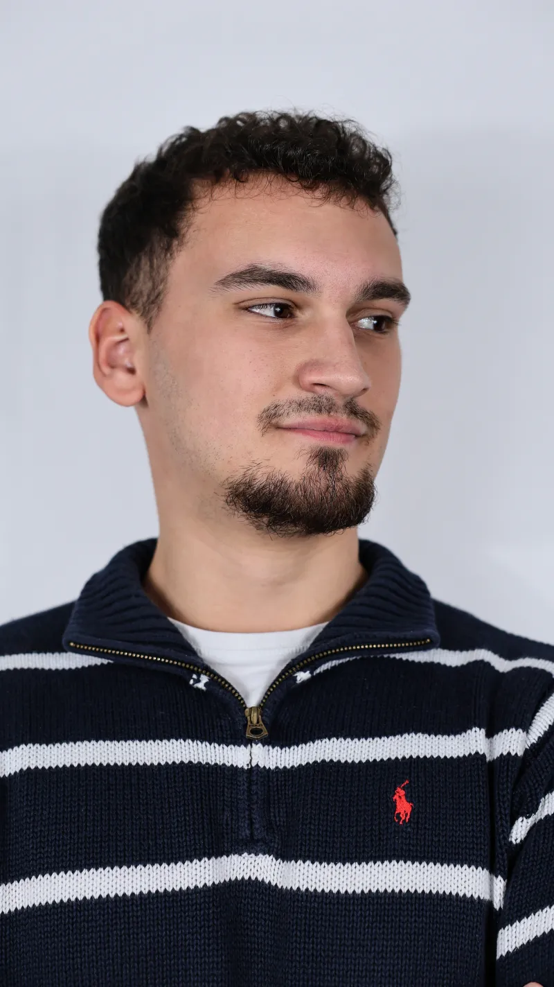 Yanis Portrait